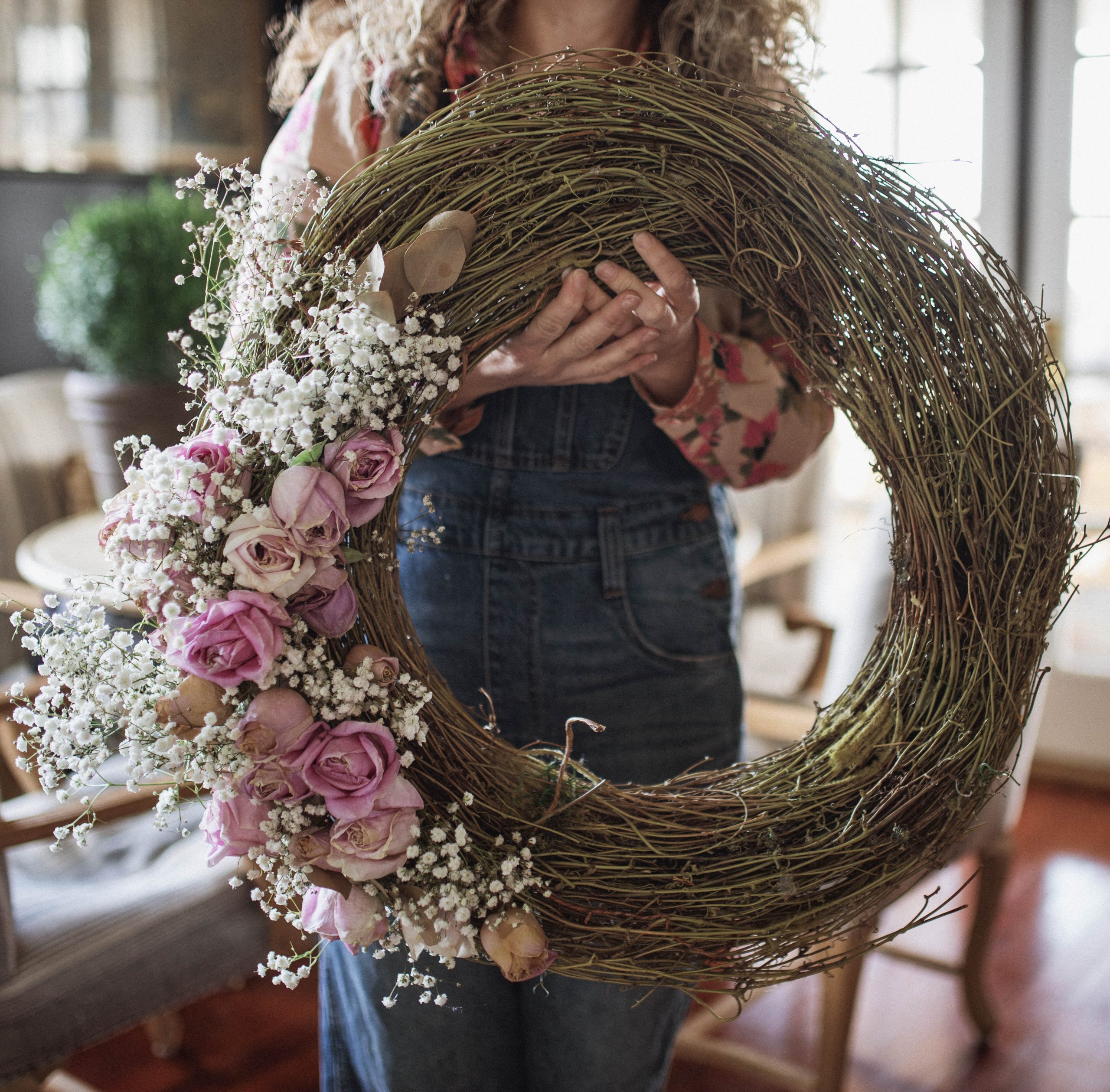 Homemade Spring Wreath DIY with preserved Flowers